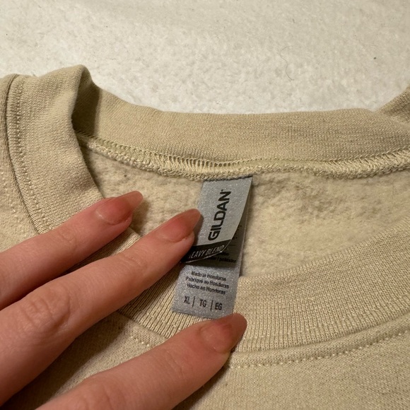 Crewneck - Picture 2 of 4